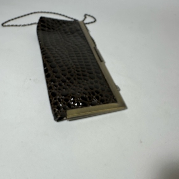 Elegant Black Crocodile-Embossed Clutch - Picture 5 of 7